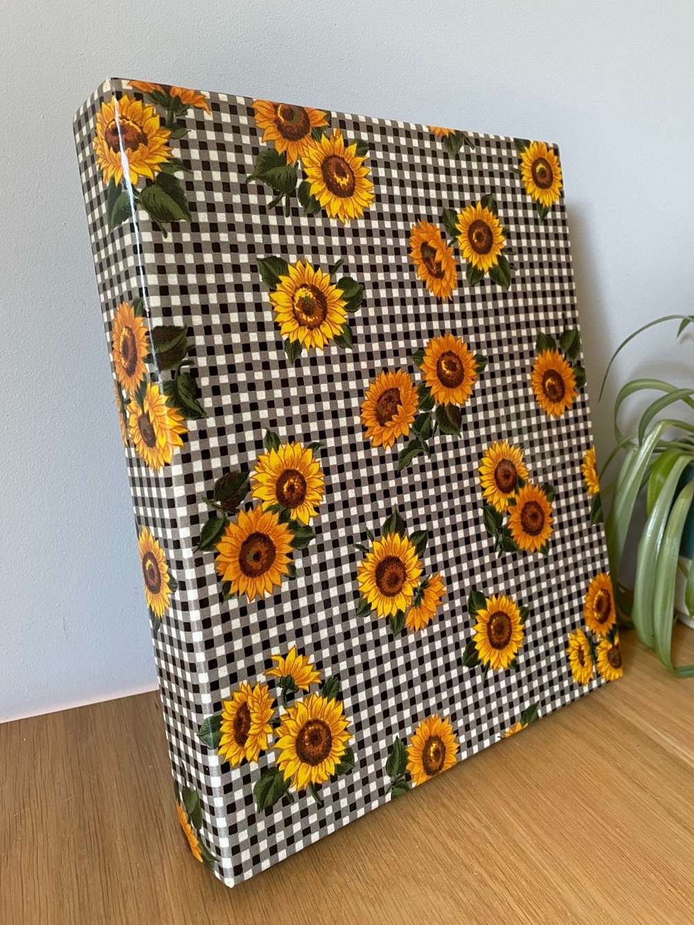 Vintage 1970s Desmarais & Frere Sunflower Gingham Photo Album Made in Canada